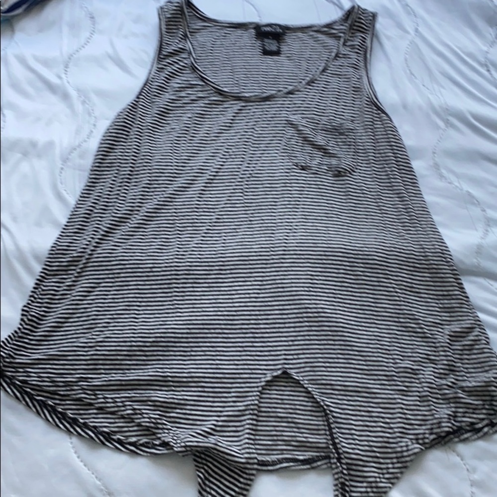 Rue 21 t-shirt